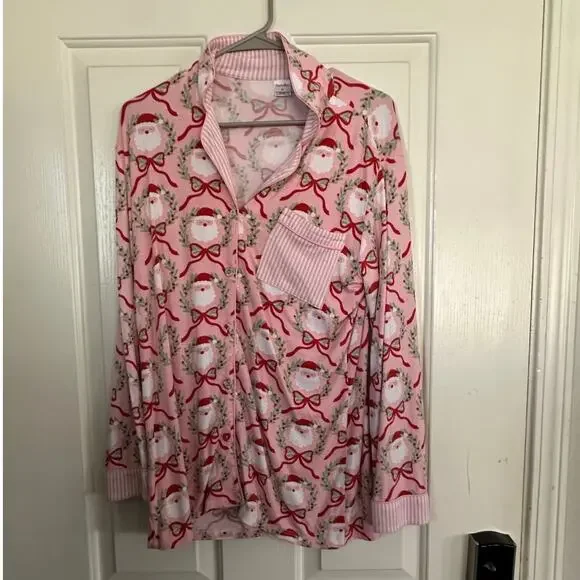 Stay Kation Pajama Top Christmas Santa Claus And Bow Print Pink Size Medium - Picture 1 of 2
